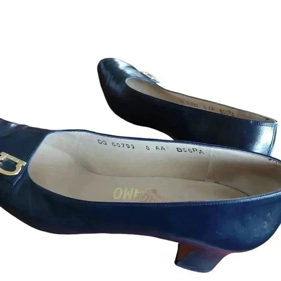 SALVATORE FERRAGAMO Women’s 8 AA Francesca Blue Square Toe Pumps Gold Logo Shoe - Picture 4 of 5